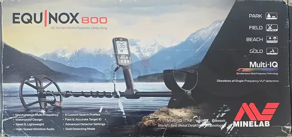 Minelab Equinox 800 Metal Detector - Excellent Working Condition