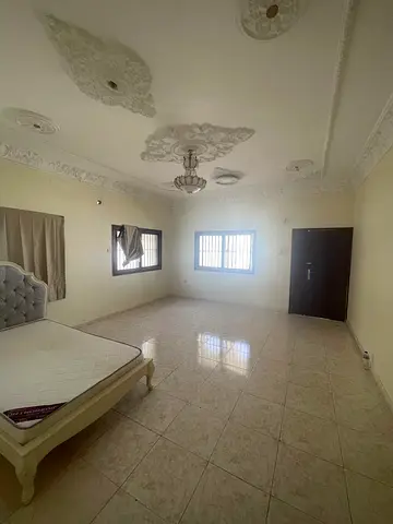 Arabic house for rent in Al Nakhilat: 4 bedrooms, living room, maid’s room, 4 payments, cheque deposit. Ideal for families. AED 80,000 yearly.