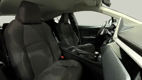 صورة 6 لـ 2023 Toyota C-HR