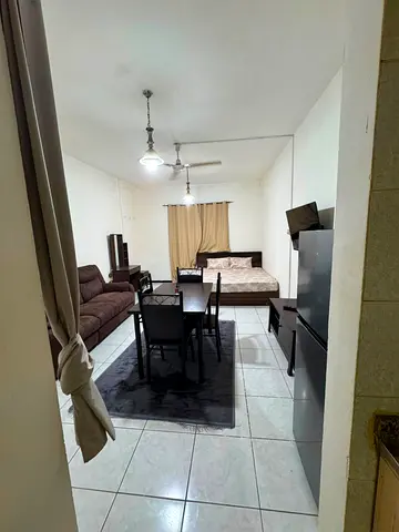 Studio available from today in Al Majaz 2, with direct access to the Dubai exit.