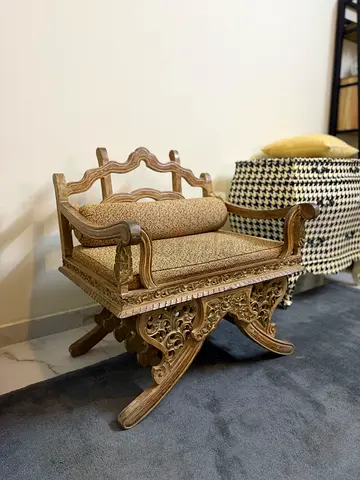Royal Oriental Thai Howdah Elephant Saddle Chair – Hand-Carved Gilt Wood Masterpiece