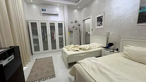 Urgent sale in Al Helio 2, Ajman: 3-month-old townhouse, 4 master bedrooms, majlis, living room, ki