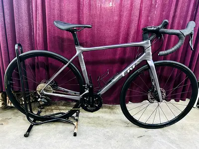 Road bike 12 speed carbon