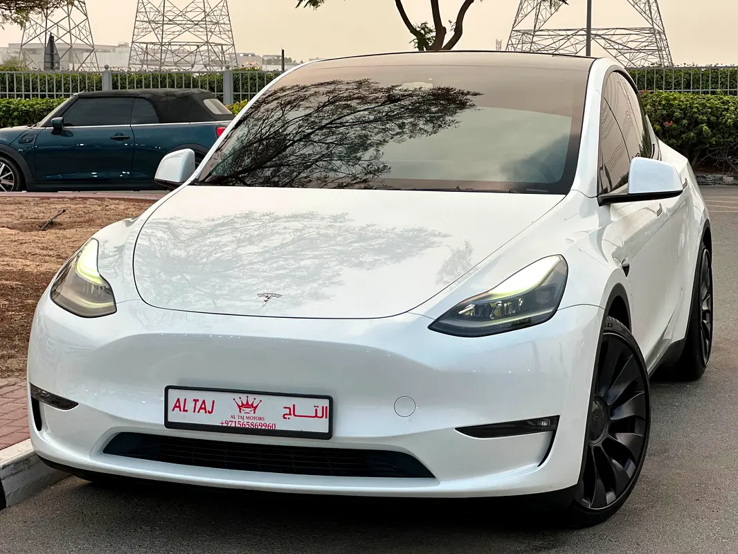 Tesla Model Y 2023