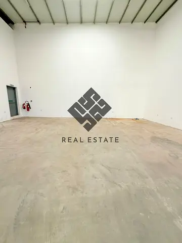 Warehouse for rent in umm al quwain 2300 sqft