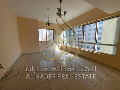 شقة 3 غرف وصالة للإيجار في قلب التعاون بالشارقة | غرفة ملابس | غرفة غسيل | بلكونة | موقف مجاني | دفعات مرنة