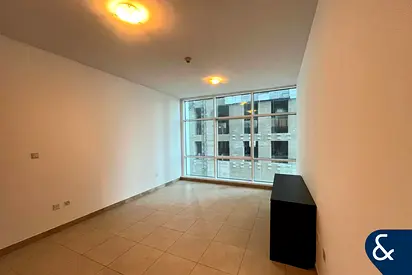 1 Bedroom | Vacant Now | Low Floor | MAG218