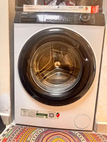 Haier branded Front-load Washing Machine 8kg - Good Working Condition