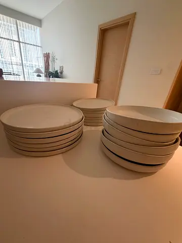 Set of ceramic dinner plates — neutral beige, good condition