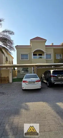 فيلا عائلية فاخرة 5 غرف نوم ماستر مع غرفة عاملة للإيجار في المويهات 3، عجمان – بالقرب من منطقة المدارس