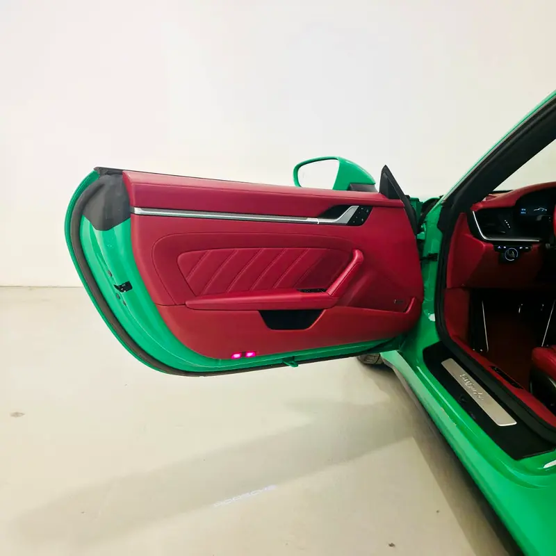 Porsche 911 2023