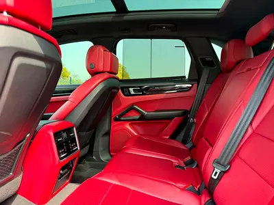 2020 Porsche CAYENNE — миниатюра 18
