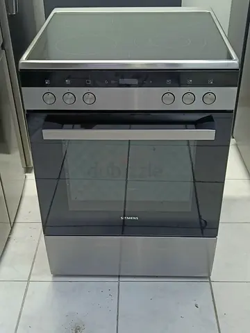 Siemens brand 4 burner  electric cooker  60cm