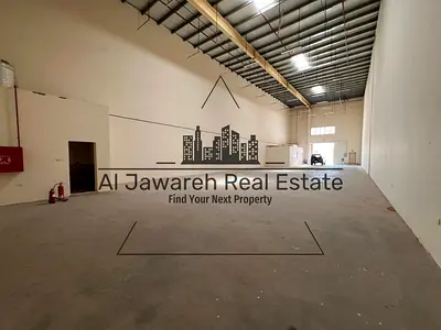 Distinctive warehouse for rent, 5,015 sq. ft., with 60 kW electricity.