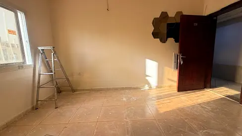 Affordable Studio for Bachelor Old Muwailah Ready To Move..