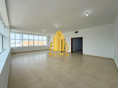 Spacious Newly Renovated 3BHK Penthouse With 2 Basement Parking, Maid Room & All Amenities