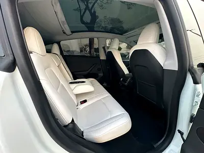 2023 Tesla MODEL Y photo 7