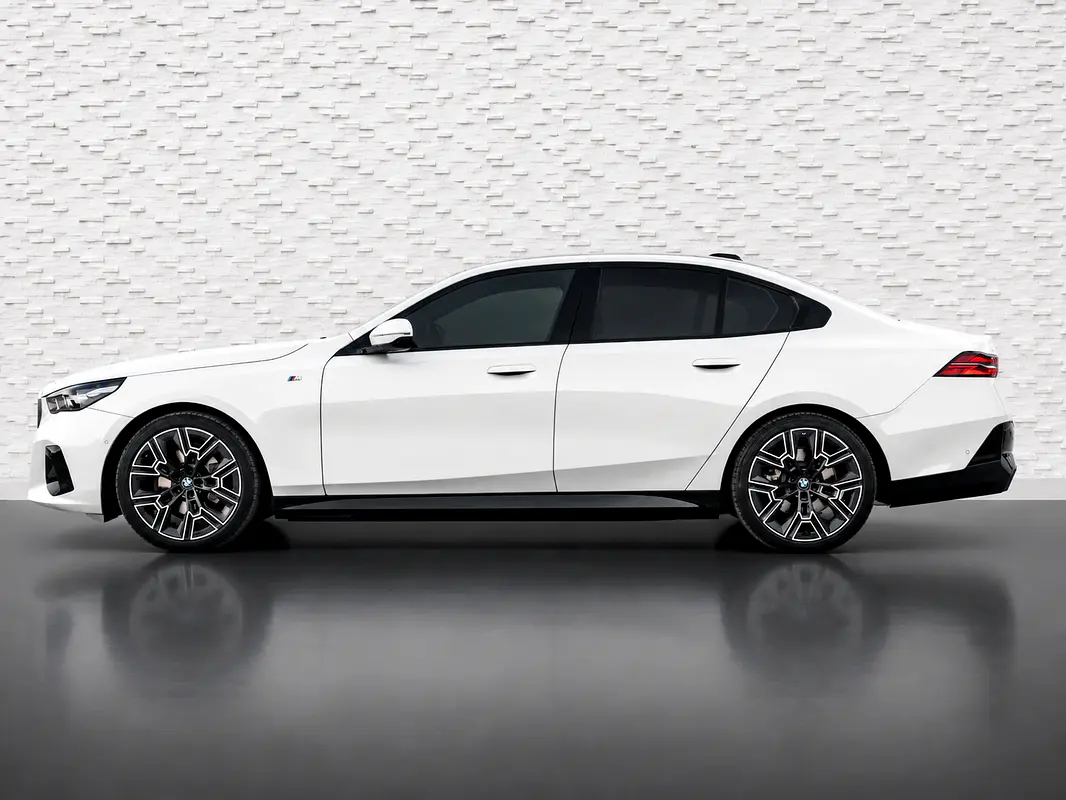 BMW 5-Series 2024