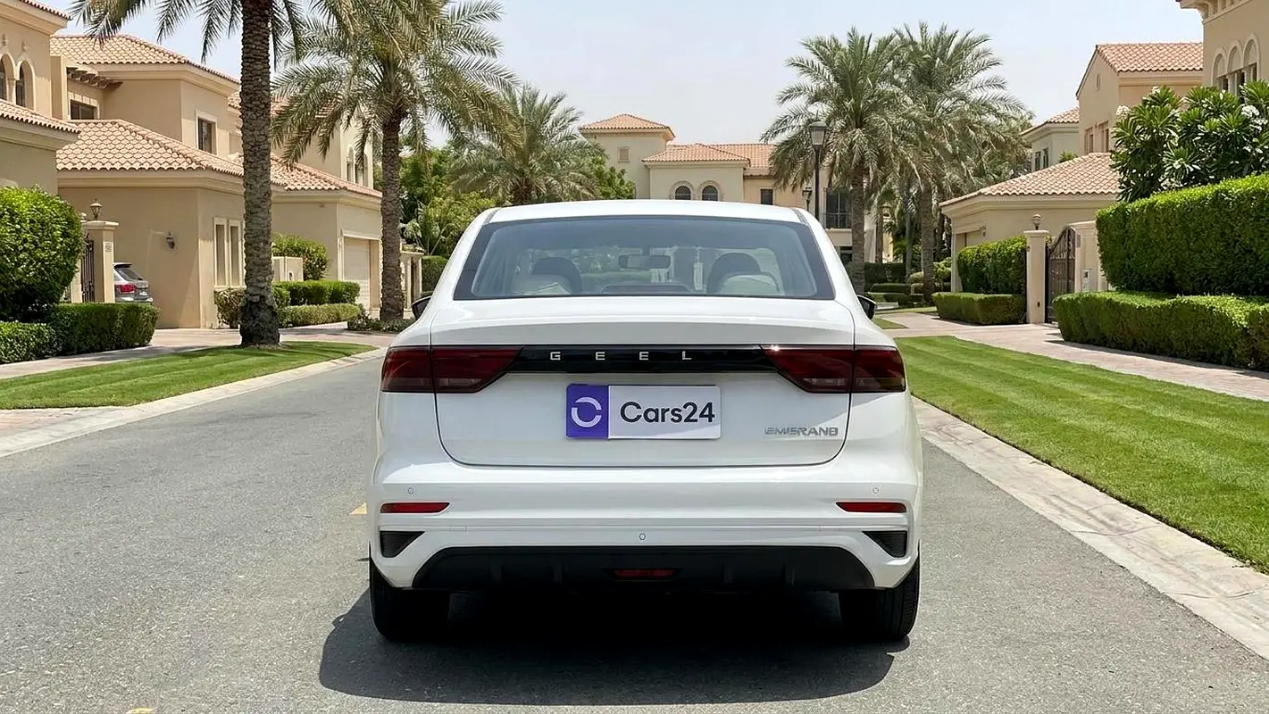 Geely Emgrand 2024