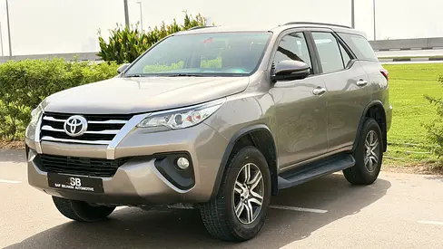 2020 Toyota FORTUNER — миниатюра 3