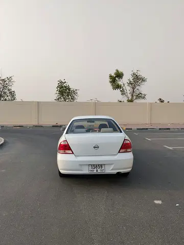 2008 Nissan SUNNY photo 2