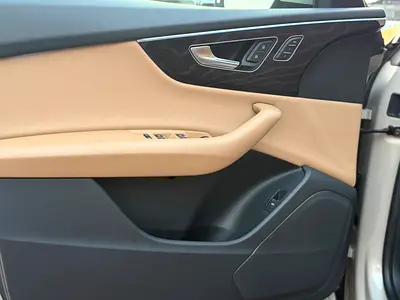 صورة مصغرة 12 لـ 2023 AUDI Q8