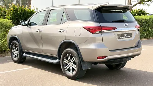 2020 Toyota FORTUNER — миниатюра 7