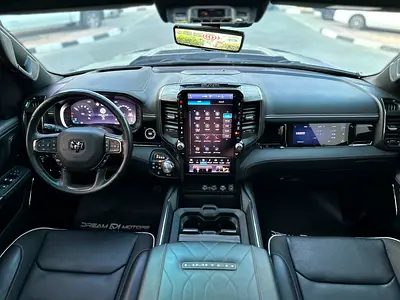 2025 RAM 1500 photo 14
