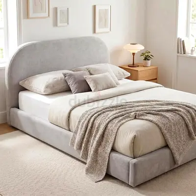 upholstered queen bed with padded headboard