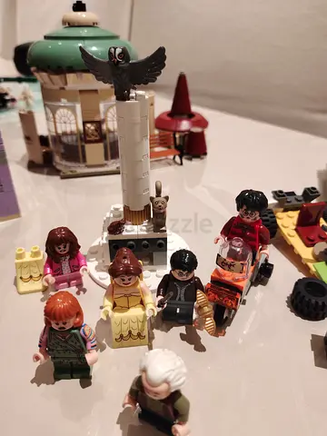 Mixed LEGO-style Minifigures and Small Build  Piece