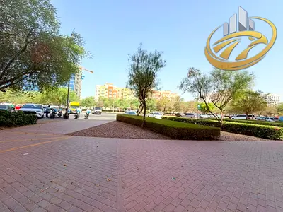 متجر شل آند كور | O-04 بيرشيا كلاستر | الوحدة المواجهة للشارع