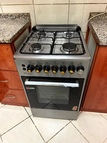 Cooking rang — stainless steel, 4 burner for sale