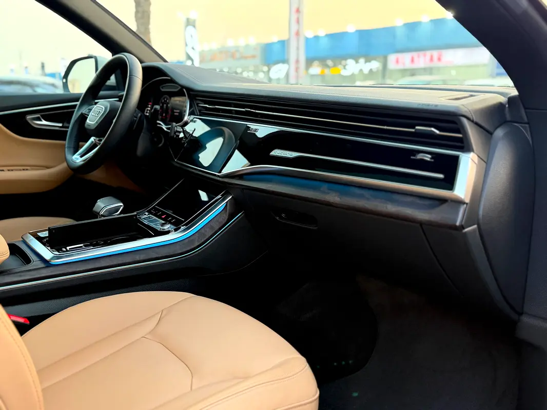 Audi Q8 2023