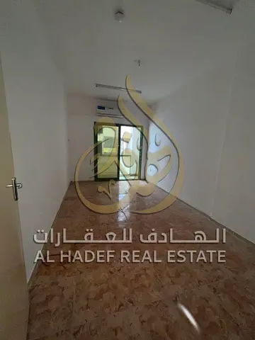 **غرفتين وصالة للإيجار في أبو شغارة، الشارقة | بلكونة | تكييف وغاز مركزي | مساحة واسعة | 30 ألف درهم | 4 أو 6 دفعات**