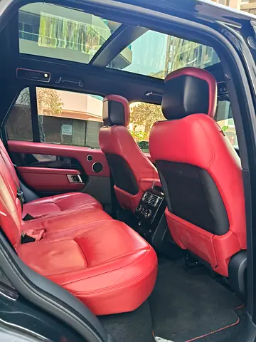 2018 Land Rover Range Rover Vogue SE | GCC Specs | Pristine Condition