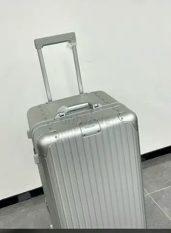 RIMOWA TRUNK PLUS Luggage / Roller Luggage