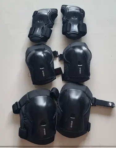 OXELO Kids Protective Gear Set – Knee, Elbow & Wrist Guards – Size S