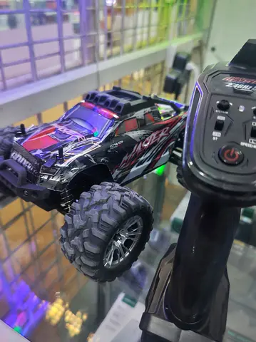 Remote Control hobbycar Off-Road Monster Truck with Controller - Used