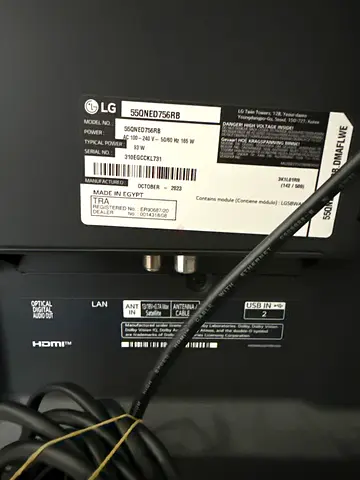 2023 LG 55-inch QNED756RD TV with cracked screen for parts