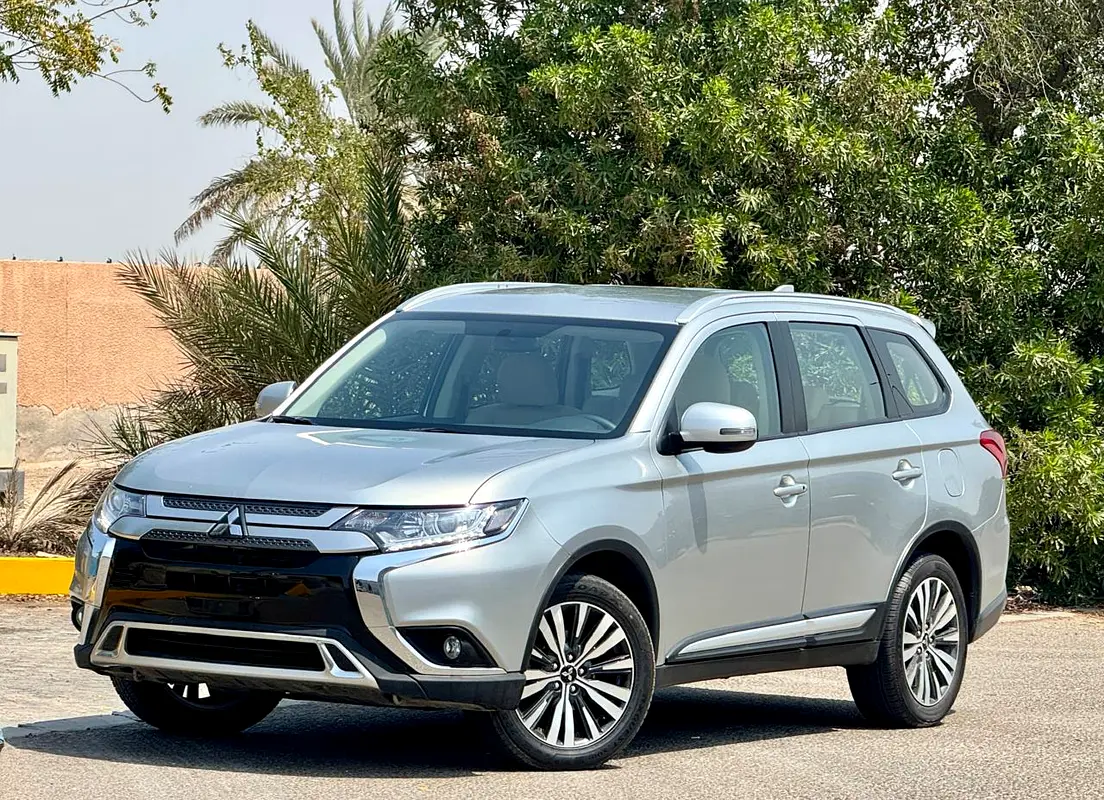Mitsubishi Outlander 2023