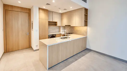 PRIME LOCATION | MODERN LIVING | SPACIOUS LAYOUT