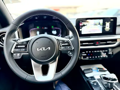 صورة 9 لـ 2025 KIA K3