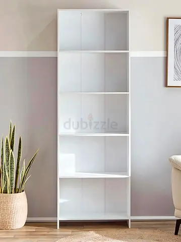 White 5-Shelf Tall Bookcase / Storage Shelf - Good Condition
