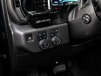 صورة 13 لـ 2024 Chevrolet SILVERADO 1500