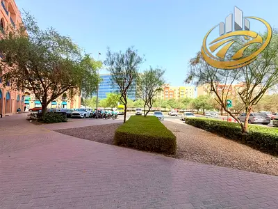 متجر شل آند كور | 1065 قدم مربع | المجموعة الفارسية | مواجهة الشارع
