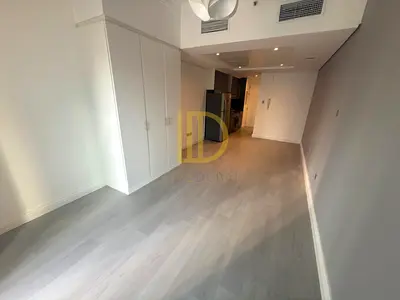 Upgraded | Lake View | Close to Metro | Vacant