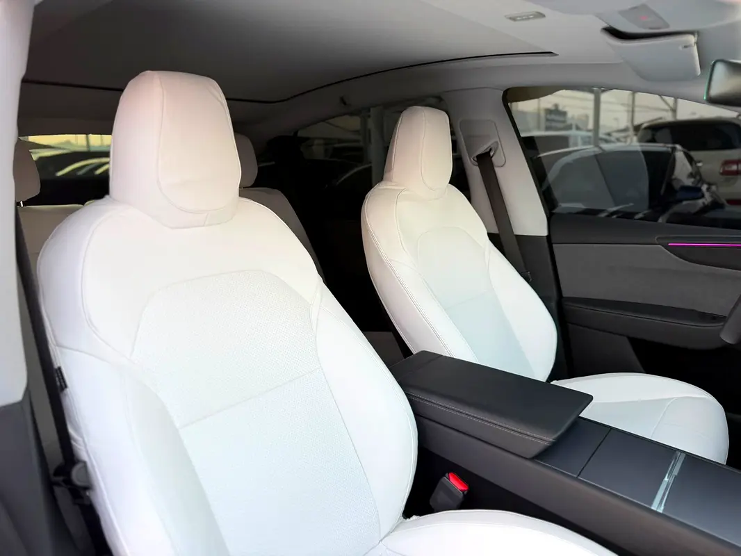 Tesla Model Y 2026