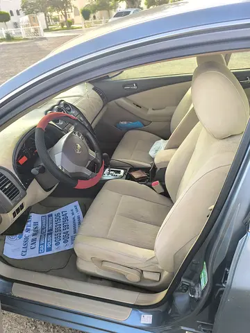 2010 Nissan ALTIMA — миниатюра 8