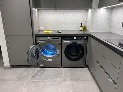 Samsung latest model 9 kg door in door machine and 9 kg heatpump dryer separate set freestanding Bra