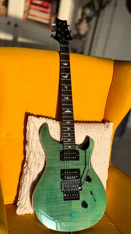 2016 PRS SE Custom 24 Floyd – Korean WMI – Seymour Duncan JB/’59 – Trampas Green